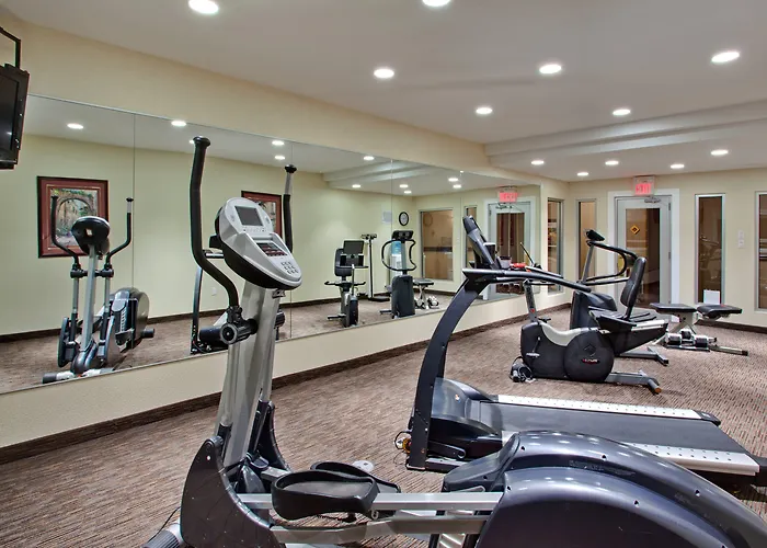 Holiday Inn Express Hotel & Suites Calgary S-Macleod Trail S