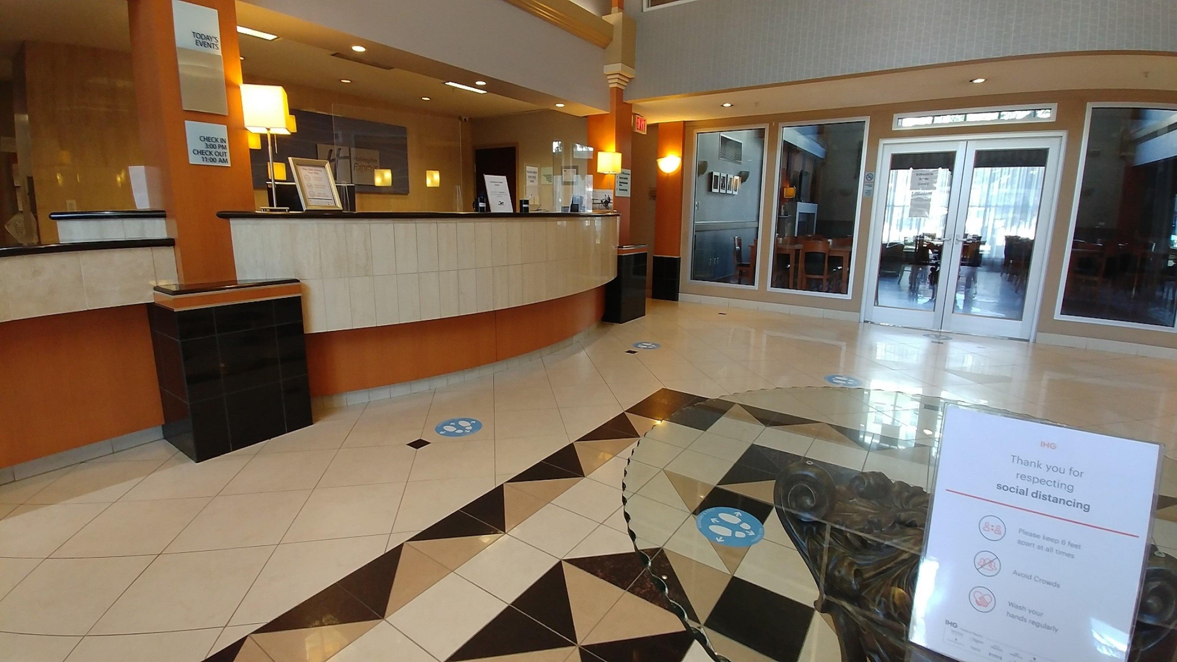 Express & S-macleod Trail S Hotel