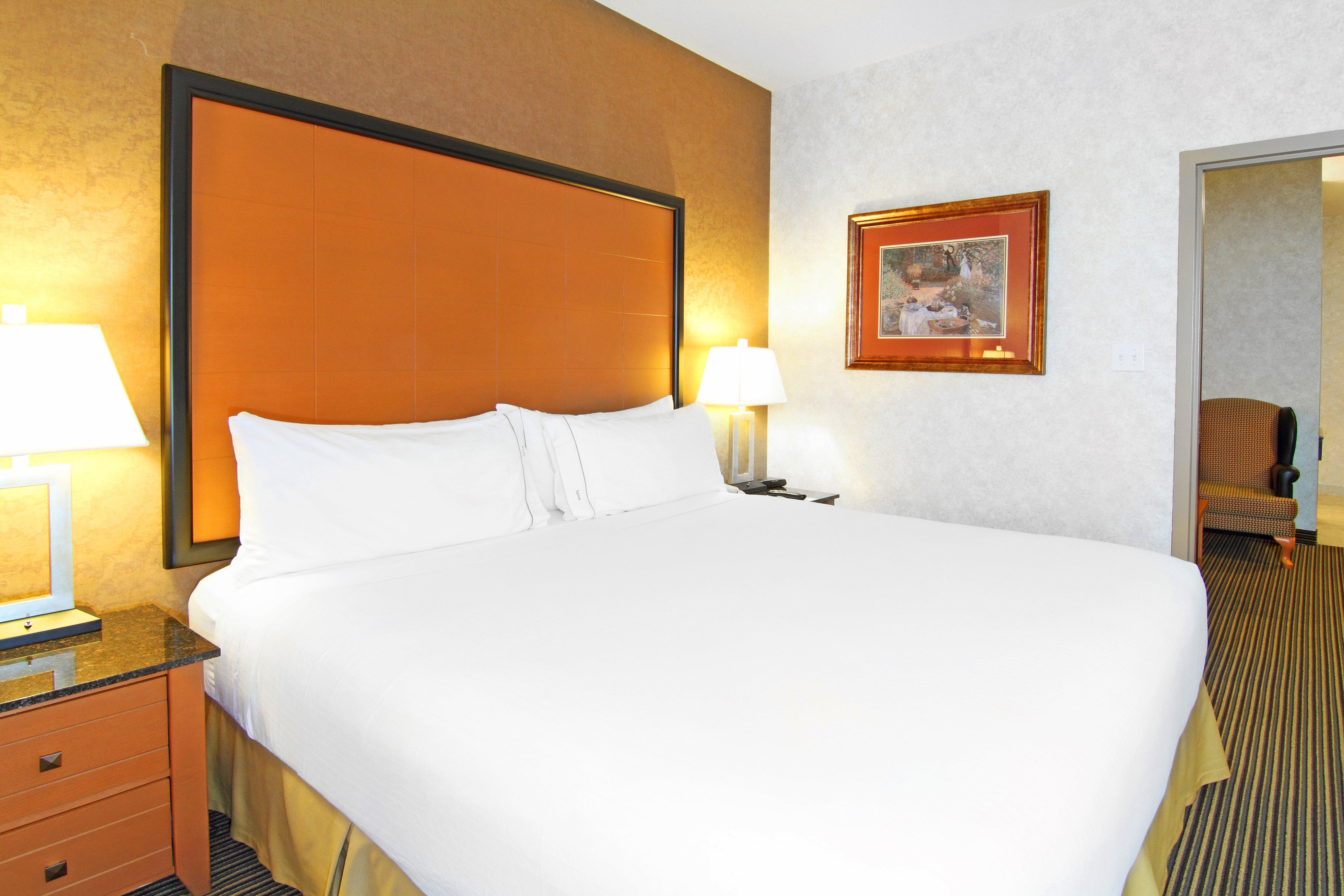 Hotel Express & S-macleod Trail S Calgary